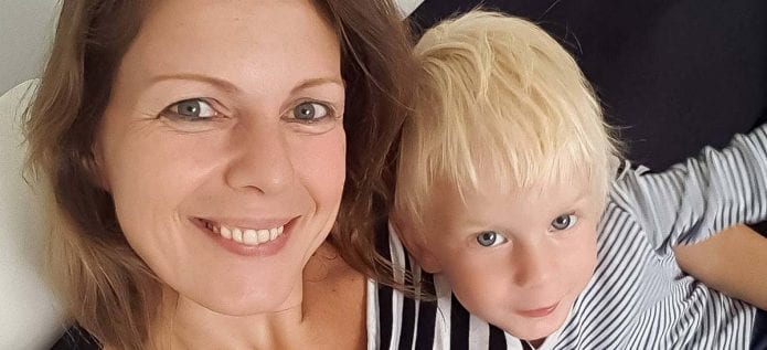 Davida, vagyis d’Elhougne Viktória kisfiával.