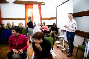 Barta Nikolett és Szlafkai Éva a személyes márkaépítésről tartott workshopot a Női Karrierváltó Fesztiválon. 