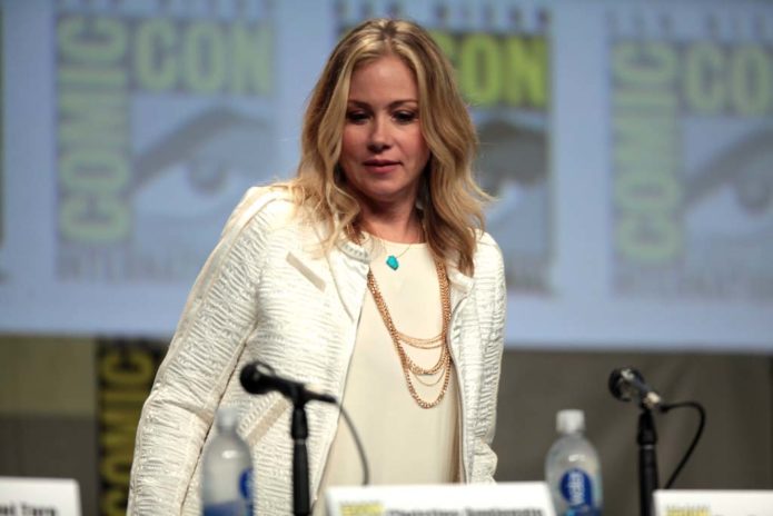 Christina Applegate-nél szklerózs multiplexet dignosztizáltak