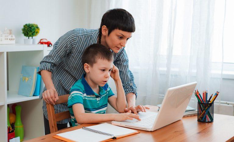 digitális oktatás otthonról
