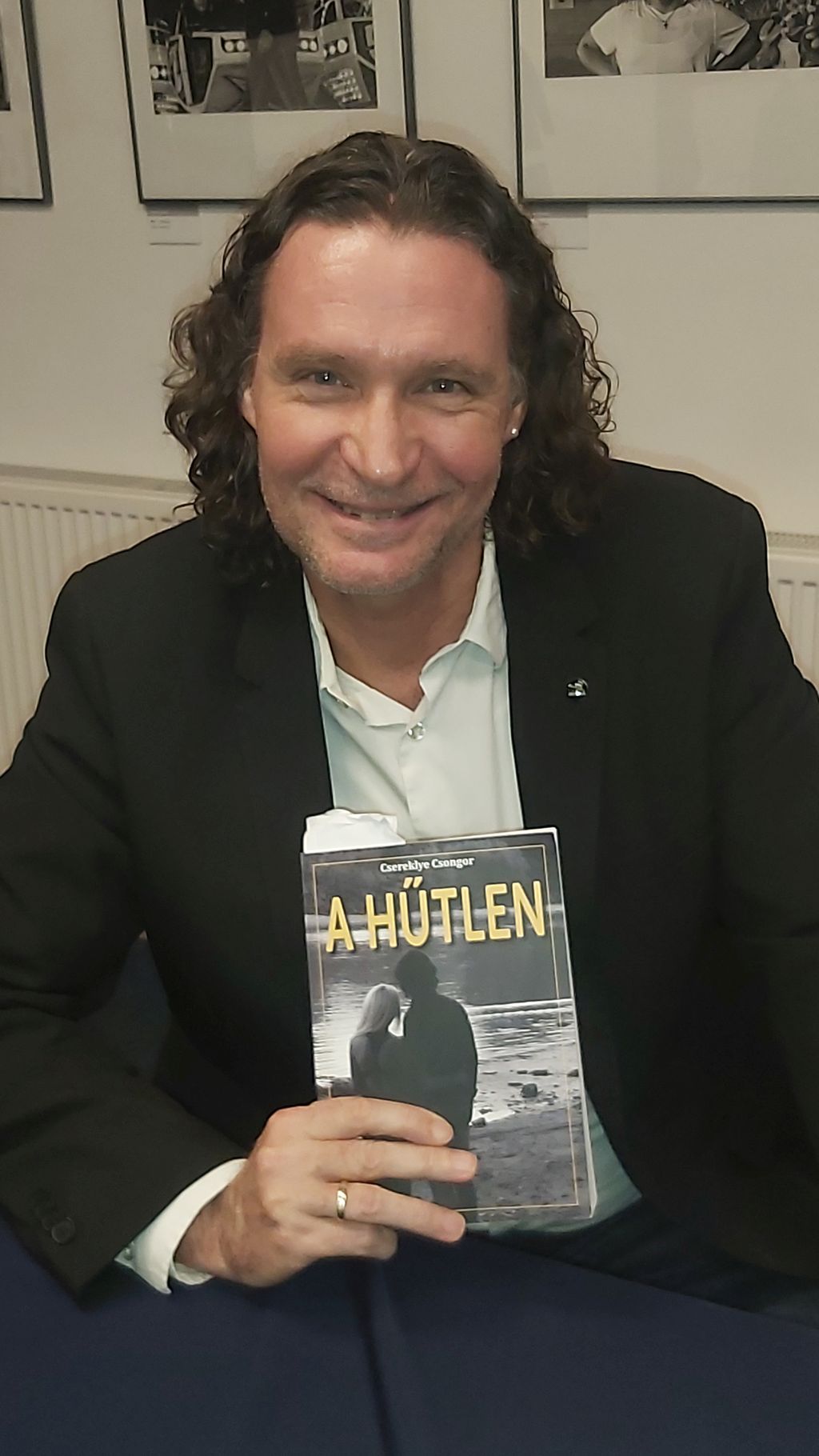 hűtlen