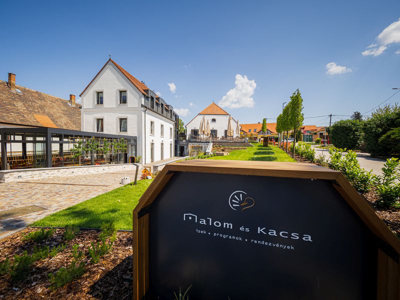 Malom és Kacsa