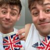 Tom Daley brit olimpikon, aki a pandémia alatt tanult meg kötni.
